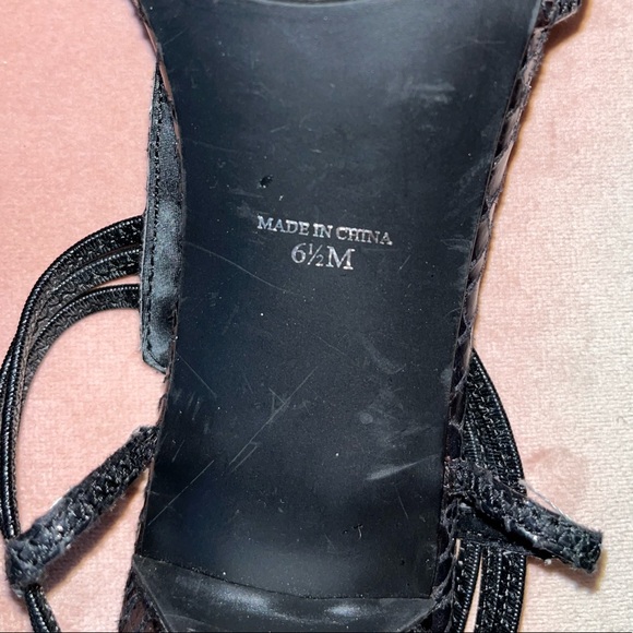 New York Transit Black Heels - Picture 9 of 9